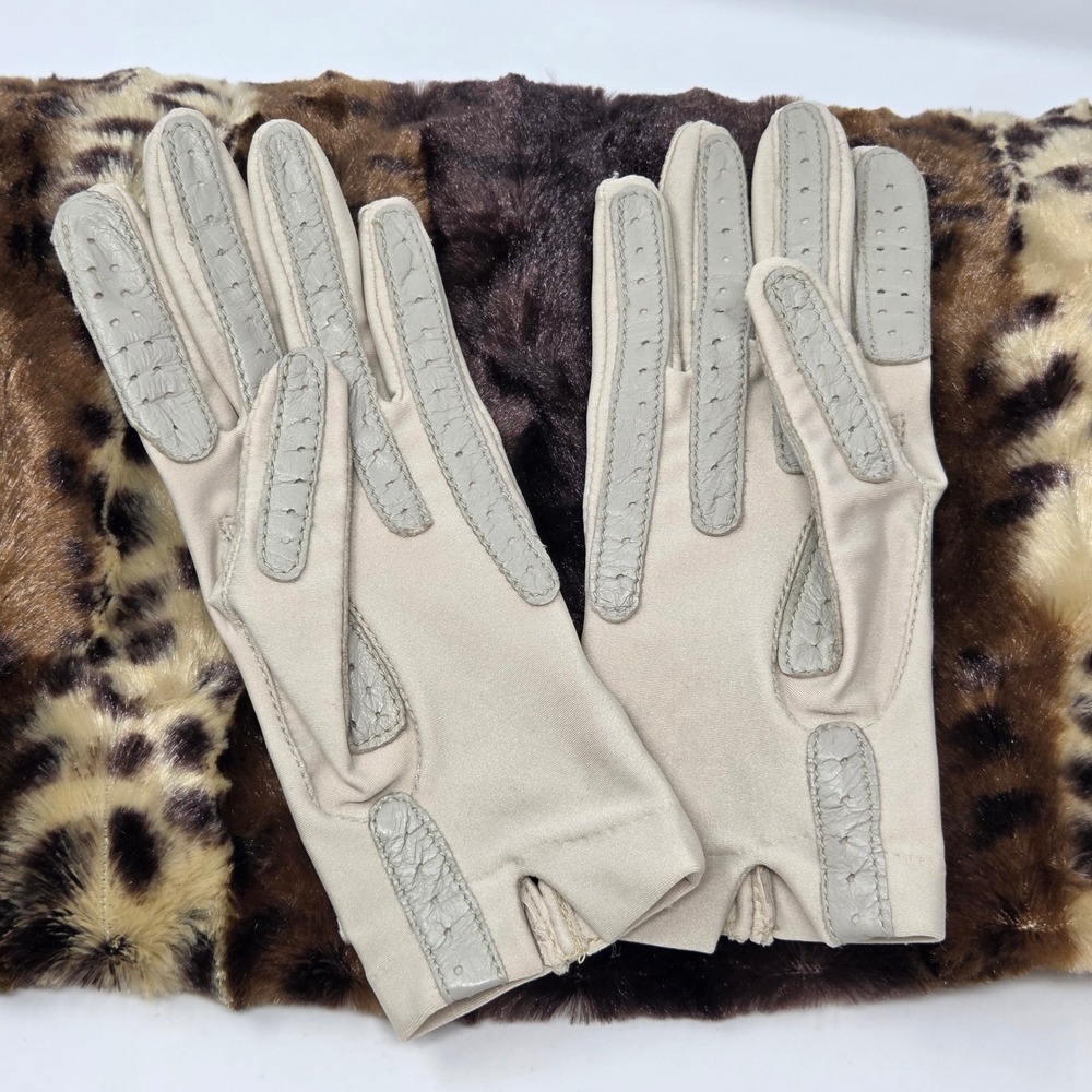 Vintage Isotoner Cream Beige Spandex Driving Gloves Chevron Grip StretchOne Size - Picture 3 of 6